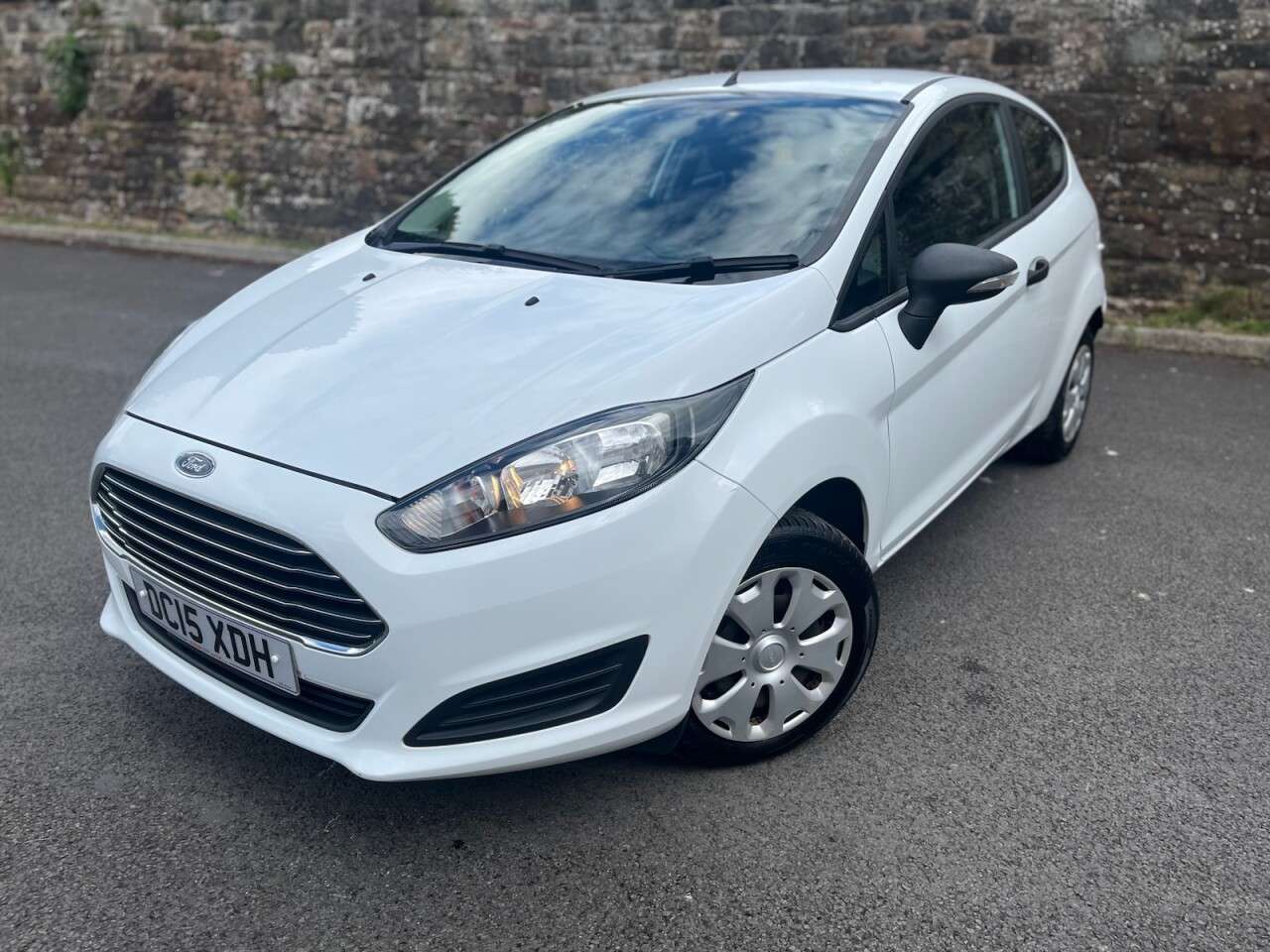 A 2015 FORD FIESTA 1.25 Studio Hatchback 3dr Petrol Manual Euro 5 (60 ps) A 2015 FORD FIESTA 1.25 Studio Hatchback 3dr Petrol Manual Euro 5 (60 ps)