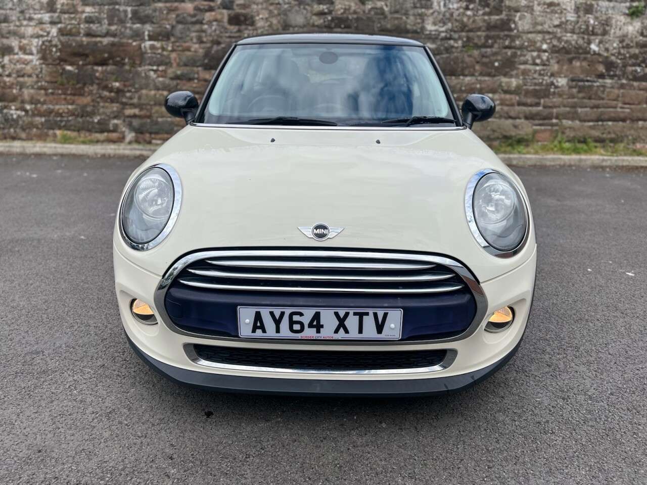 A 2014 MINI HATCH 1.5 Cooper D Hatchback 3dr Diesel Manual Euro 6 (s/s) (116 ps) A 2014 MINI HATCH 1.5 Cooper D Hatchback 3dr Diesel Manual Euro 6 (s/s) (116 ps)