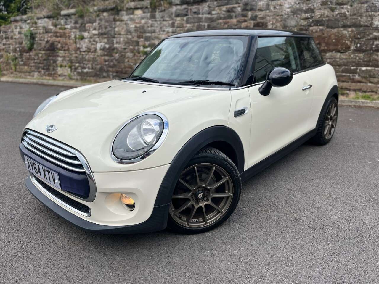 A 2014 MINI HATCH 1.5 Cooper D Hatchback 3dr Diesel Manual Euro 6 (s/s) (116 ps) A 2014 MINI HATCH 1.5 Cooper D Hatchback 3dr Diesel Manual Euro 6 (s/s) (116 ps)