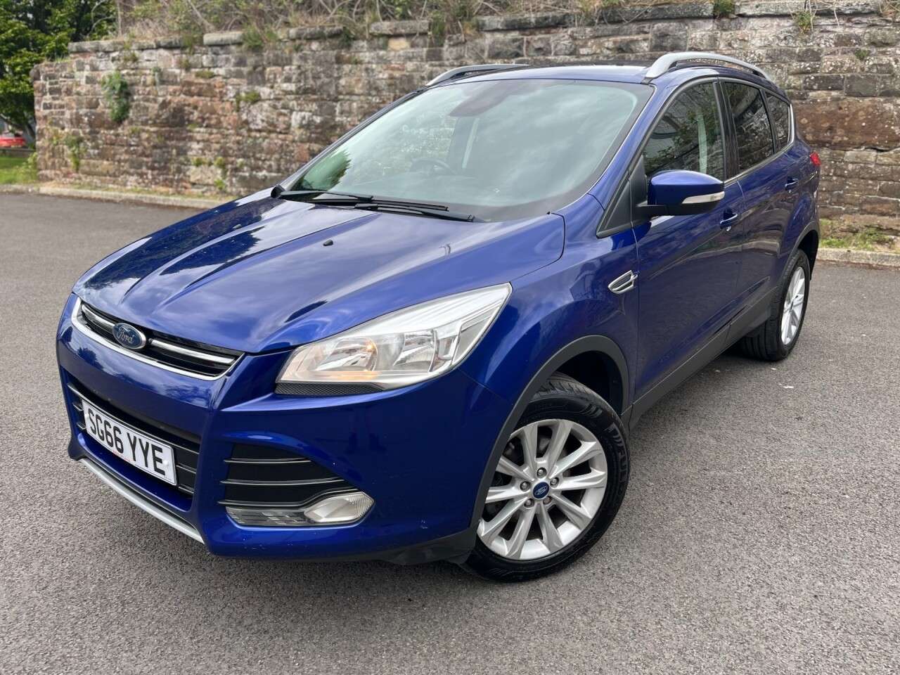 A 2016 FORD KUGA 1.5T EcoBoost Titanium SUV 5dr Petrol Manual 2WD Euro 6 (s/s) (150 ps) A 2016 FORD KUGA 1.5T EcoBoost Titanium SUV 5dr Petrol Manual 2WD Euro 6 (s/s) (150 ps)