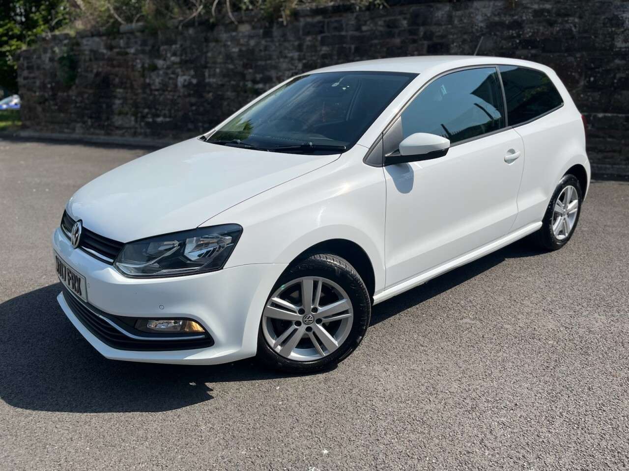 A 2017 VOLKSWAGEN POLO 1.2 TSI BlueMotion Tech Match Edition Hatchback 3dr Petrol Manual Euro 6 (s A 2017 VOLKSWAGEN POLO 1.2 TSI BlueMotion Tech Match Edition Hatchback 3dr Petrol Manual Euro 6 (s