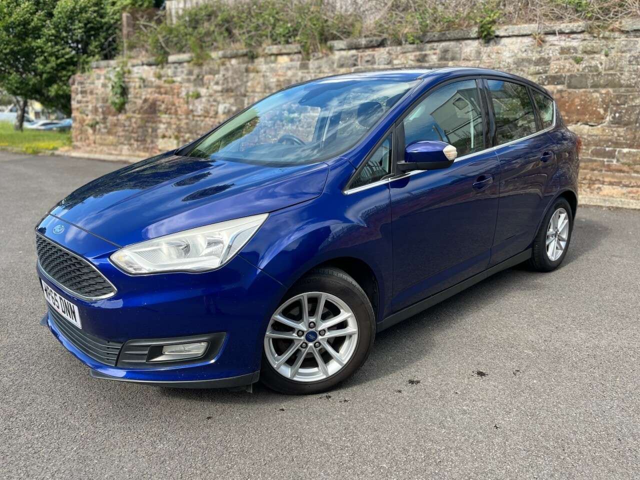 A 2015 FORD C-MAX 1.5 TDCi Zetec MPV 5dr Diesel Manual Euro 6 (s/s) (120 ps) A 2015 FORD C-MAX 1.5 TDCi Zetec MPV 5dr Diesel Manual Euro 6 (s/s) (120 ps)