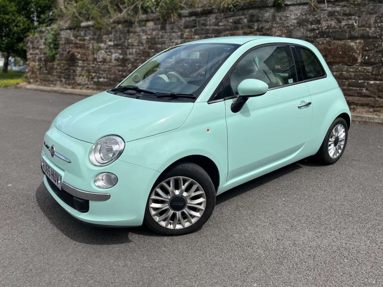 A 2015 FIAT 500 1.2 Pop Star Hatchback 3dr Petrol Manual Euro 6 (s/s) (69 bhp) A 2015 FIAT 500 1.2 Pop Star Hatchback 3dr Petrol Manual Euro 6 (s/s) (69 bhp)