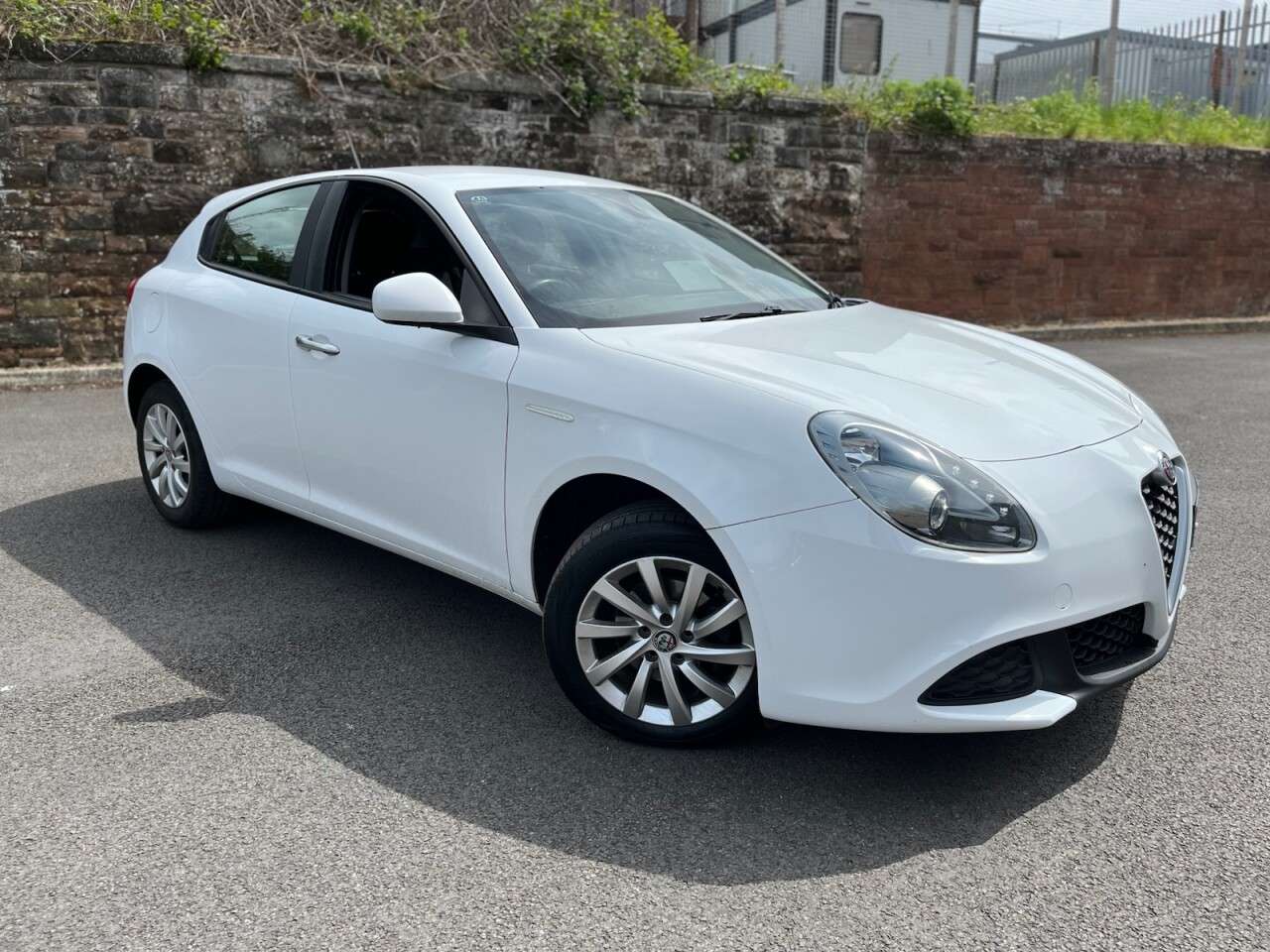 A 2016 ALFA ROMEO GIULIETTA 1.4 TB Giulietta Hatchback 5dr Petrol Manual Euro 6 (s/s) (120 bhp) A 2016 ALFA ROMEO GIULIETTA 1.4 TB Giulietta Hatchback 5dr Petrol Manual Euro 6 (s/s) (120 bhp)
