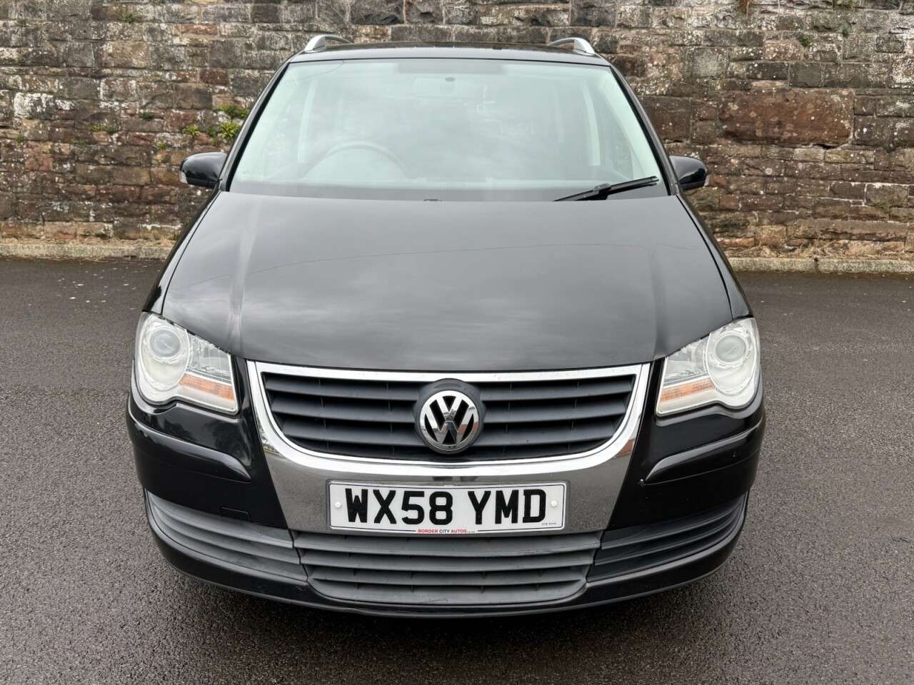 A 2008 VOLKSWAGEN TOURAN 1.9 TDI SE MPV 5dr Diesel Manual (7 Seats) (156 g/km, 103 bhp) A 2008 VOLKSWAGEN TOURAN 1.9 TDI SE MPV 5dr Diesel Manual (7 Seats) (156 g/km, 103 bhp)