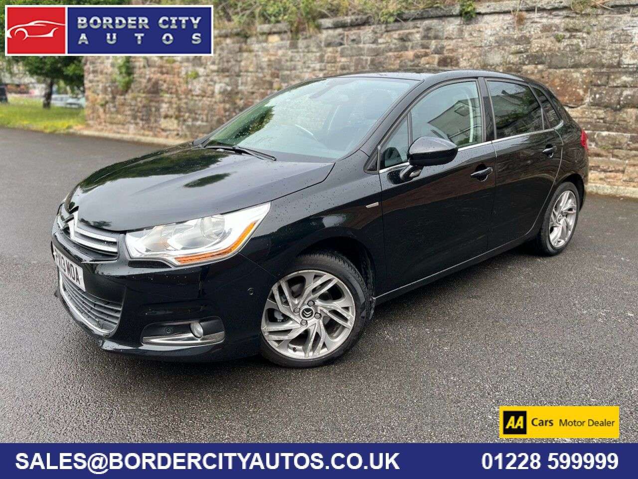 A 2013 CITROEN C4 1.6 HDi Exclusive Hatchback 5dr Diesel Manual Euro 5 (115 ps) A 2013 CITROEN C4 1.6 HDi Exclusive Hatchback 5dr Diesel Manual Euro 5 (115 ps)