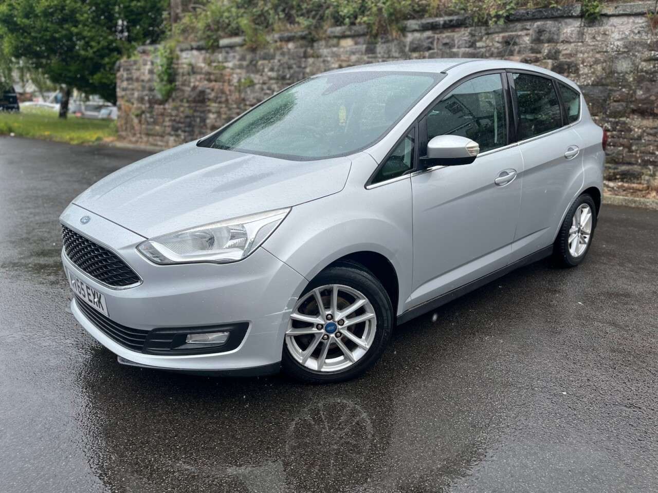 A 2015 FORD C-MAX 1.5 TDCi Zetec MPV 5dr Diesel Manual Euro 6 (s/s) (120 ps) A 2015 FORD C-MAX 1.5 TDCi Zetec MPV 5dr Diesel Manual Euro 6 (s/s) (120 ps)