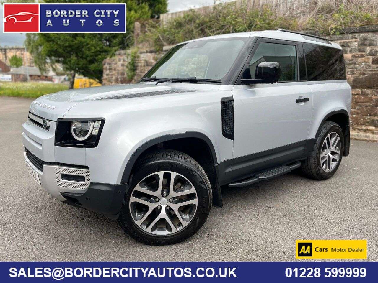 A 2023 LAND ROVER DEFENDER 3.0 D250 MHEV Hard Top SUV 3dr Diesel Auto 4WD SWB Euro 6 (s/s) (250 ps) A 2023 LAND ROVER DEFENDER 3.0 D250 MHEV Hard Top SUV 3dr Diesel Auto 4WD SWB Euro 6 (s/s) (250 ps)