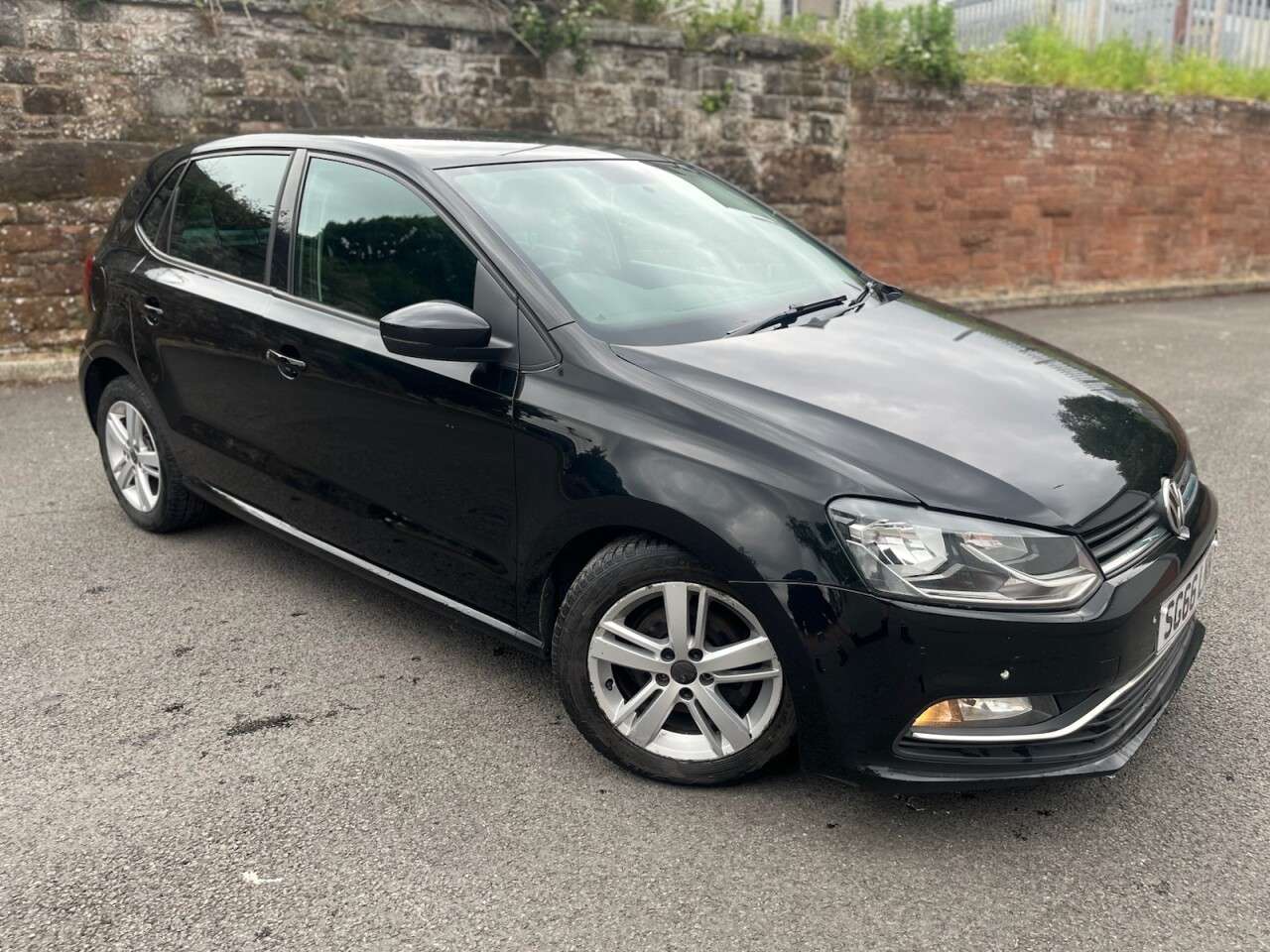 A 2016 VOLKSWAGEN POLO 1.4 TDI BlueMotion Tech Match Hatchback 5dr Diesel Manual Euro 6 (s/s) (75 A 2016 VOLKSWAGEN POLO 1.4 TDI BlueMotion Tech Match Hatchback 5dr Diesel Manual Euro 6 (s/s) (75