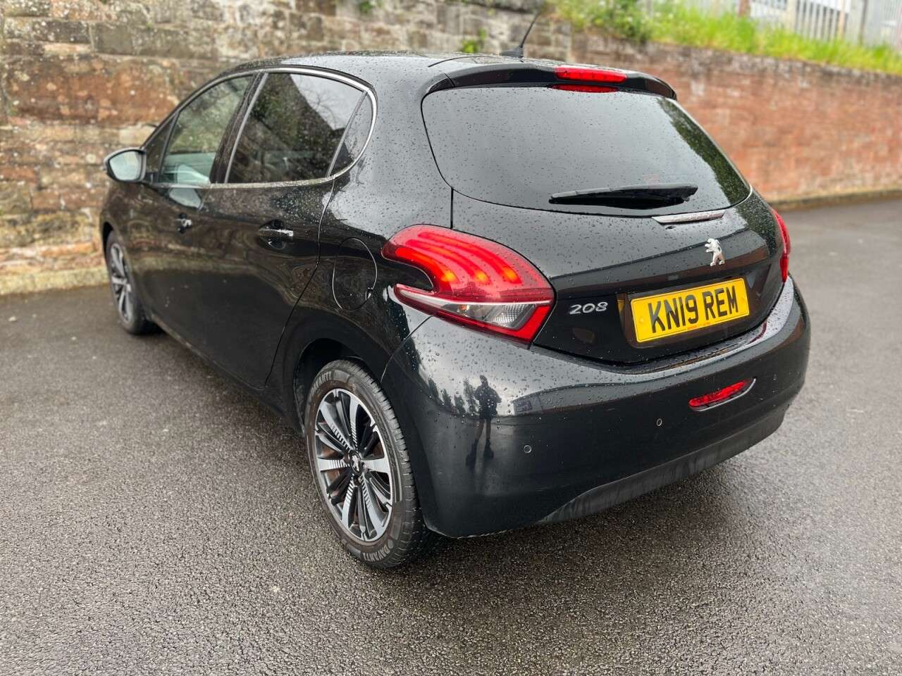 2019 PEUGEOT 208 2019 PEUGEOT 208