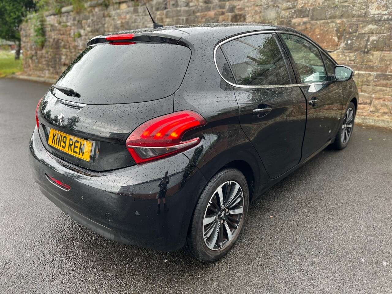 2019 PEUGEOT 208 2019 PEUGEOT 208