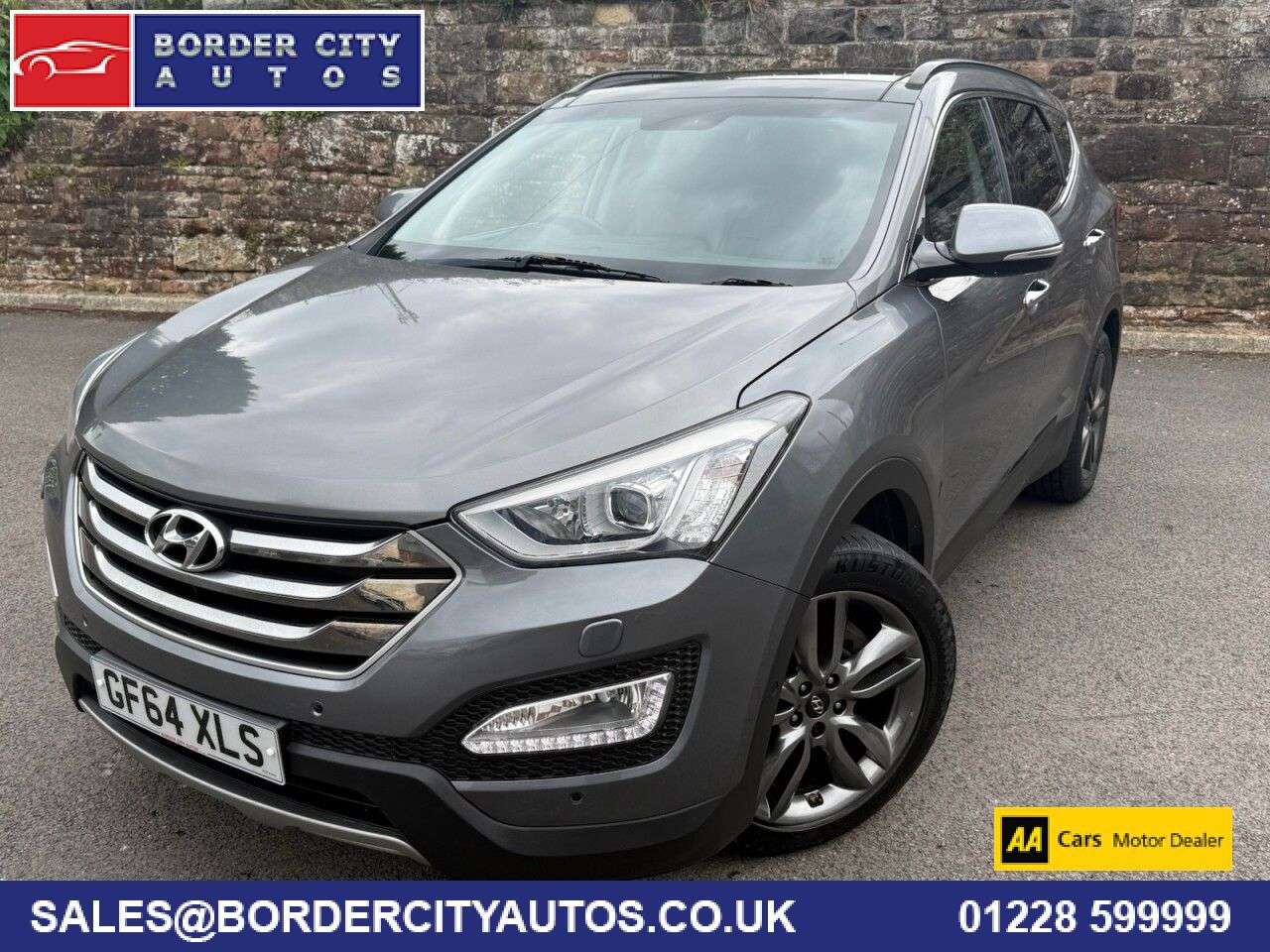 A 2014 HYUNDAI SANTA FE 2.2 CRDi Premium SE SUV 5dr Diesel Manual 4WD Euro 5 (7 seat) (194 bhp) A 2014 HYUNDAI SANTA FE 2.2 CRDi Premium SE SUV 5dr Diesel Manual 4WD Euro 5 (7 seat) (194 bhp)