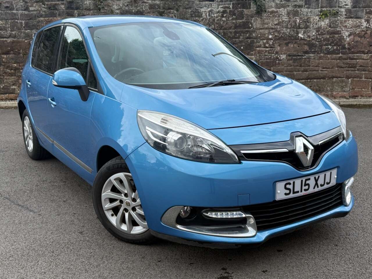 A 2015 RENAULT SCENIC 1.5 dCi ENERGY Dynamique TomTom MPV 5dr Diesel Manual Euro 5 (s/s) (110 ps) A 2015 RENAULT SCENIC 1.5 dCi ENERGY Dynamique TomTom MPV 5dr Diesel Manual Euro 5 (s/s) (110 ps)
