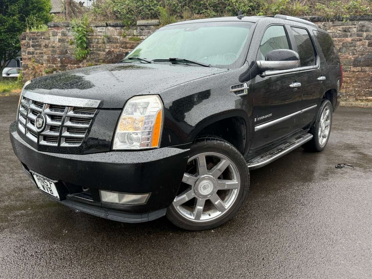 A 2007 CADILLAC ESCALADE CADILLAC ESCALADE 6.2 (CHAUFFEURED HIRE ONLY NOT FOR SALE) A 2007 CADILLAC ESCALADE CADILLAC ESCALADE 6.2 (CHAUFFEURED HIRE ONLY NOT FOR SALE)