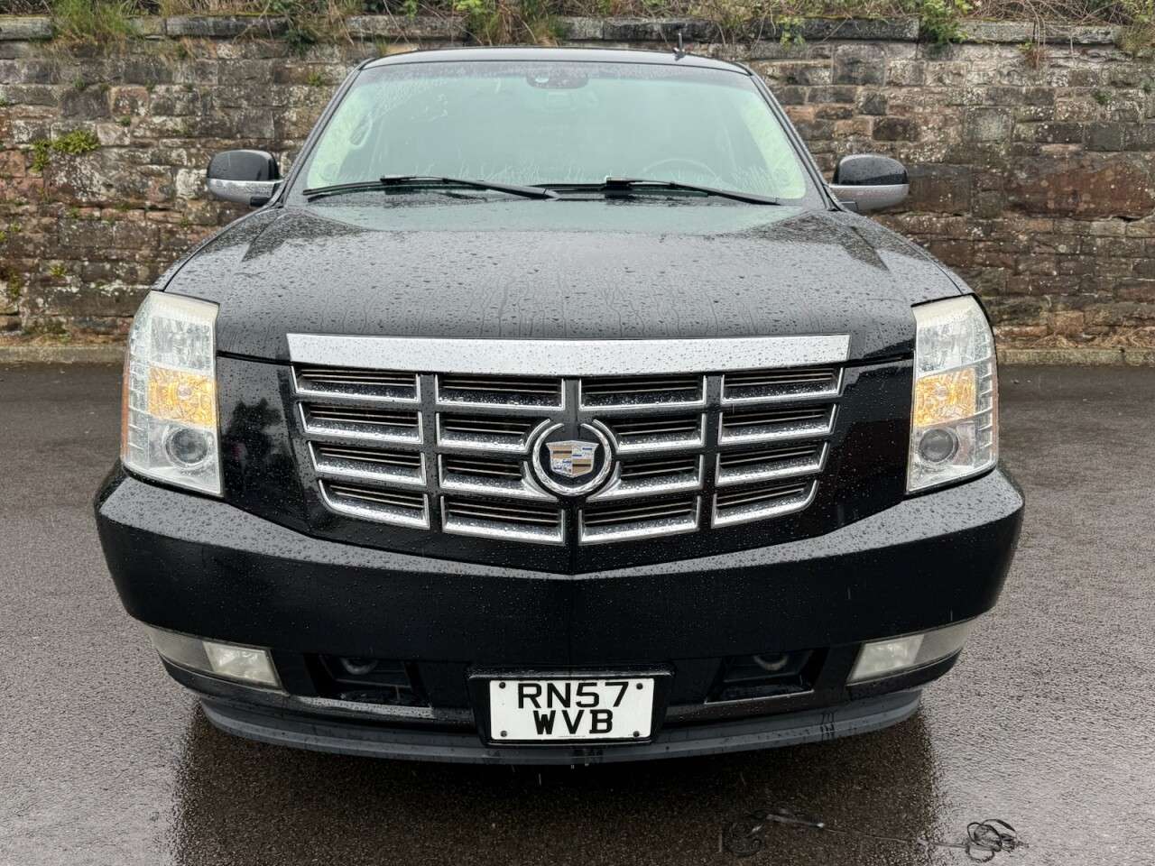A 2007 CADILLAC ESCALADE CADILLAC ESCALADE 6.2 (CHAUFFEURED HIRE ONLY NOT FOR SALE) A 2007 CADILLAC ESCALADE CADILLAC ESCALADE 6.2 (CHAUFFEURED HIRE ONLY NOT FOR SALE)