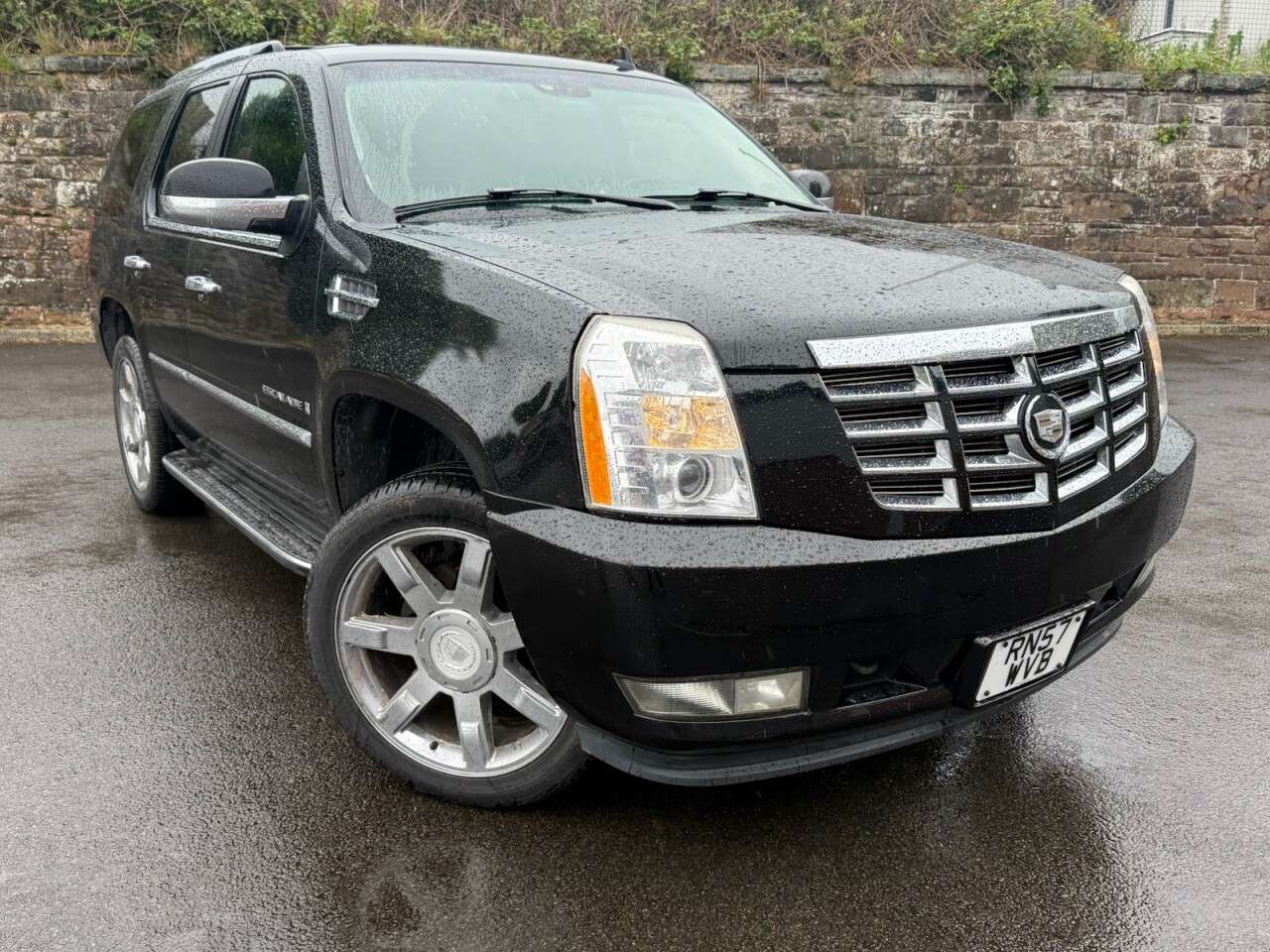 A 2007 CADILLAC ESCALADE CADILLAC ESCALADE 6.2 (CHAUFFEURED HIRE ONLY NOT FOR SALE) A 2007 CADILLAC ESCALADE CADILLAC ESCALADE 6.2 (CHAUFFEURED HIRE ONLY NOT FOR SALE)