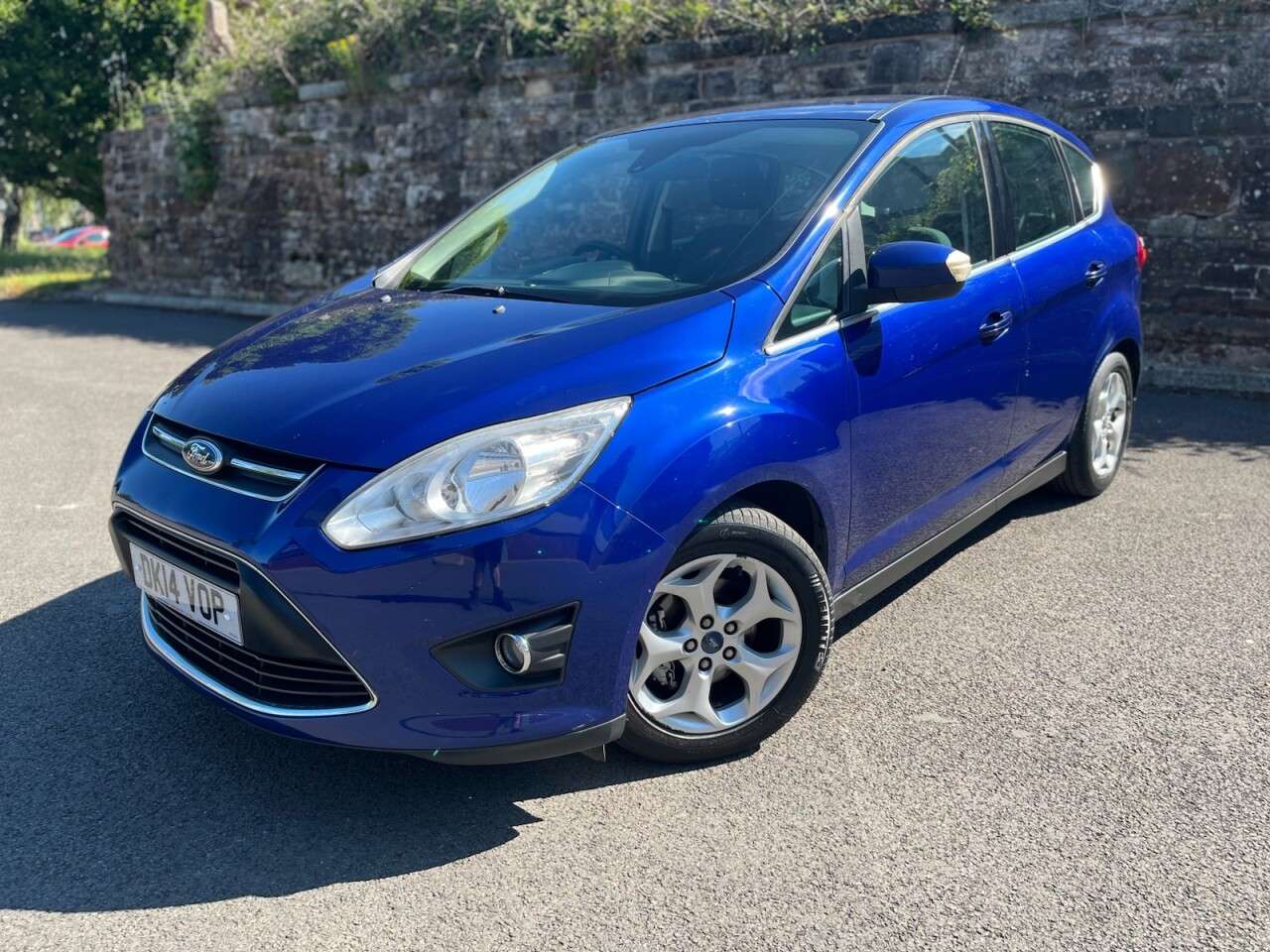A 2014 FORD C-MAX 1.6 TDCi Zetec MPV 5dr Diesel Manual Euro 5 (115 ps) A 2014 FORD C-MAX 1.6 TDCi Zetec MPV 5dr Diesel Manual Euro 5 (115 ps)