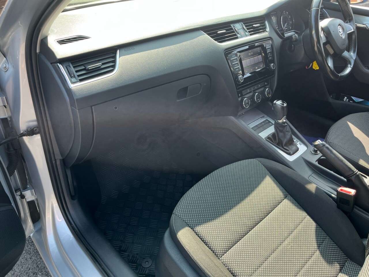 2015 SKODA OCTAVIA 2015 SKODA OCTAVIA