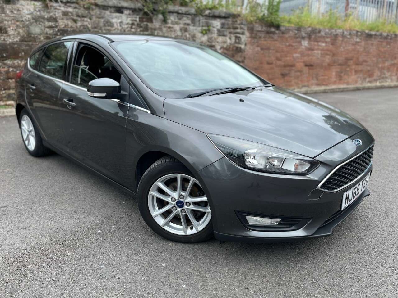 A 2015 FORD FOCUS 1.5 TDCi Zetec Hatchback 5dr Diesel Manual Euro 6 (s/s) (120 ps) A 2015 FORD FOCUS 1.5 TDCi Zetec Hatchback 5dr Diesel Manual Euro 6 (s/s) (120 ps)