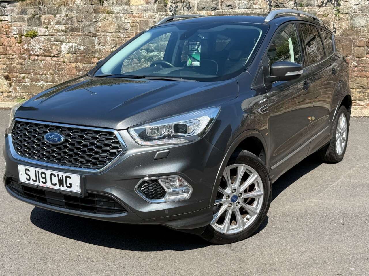A 2019 FORD KUGA 1.5 TDCi Vignale SUV 5dr Diesel Manual Euro 6 (s/s) (120 ps) A 2019 FORD KUGA 1.5 TDCi Vignale SUV 5dr Diesel Manual Euro 6 (s/s) (120 ps)