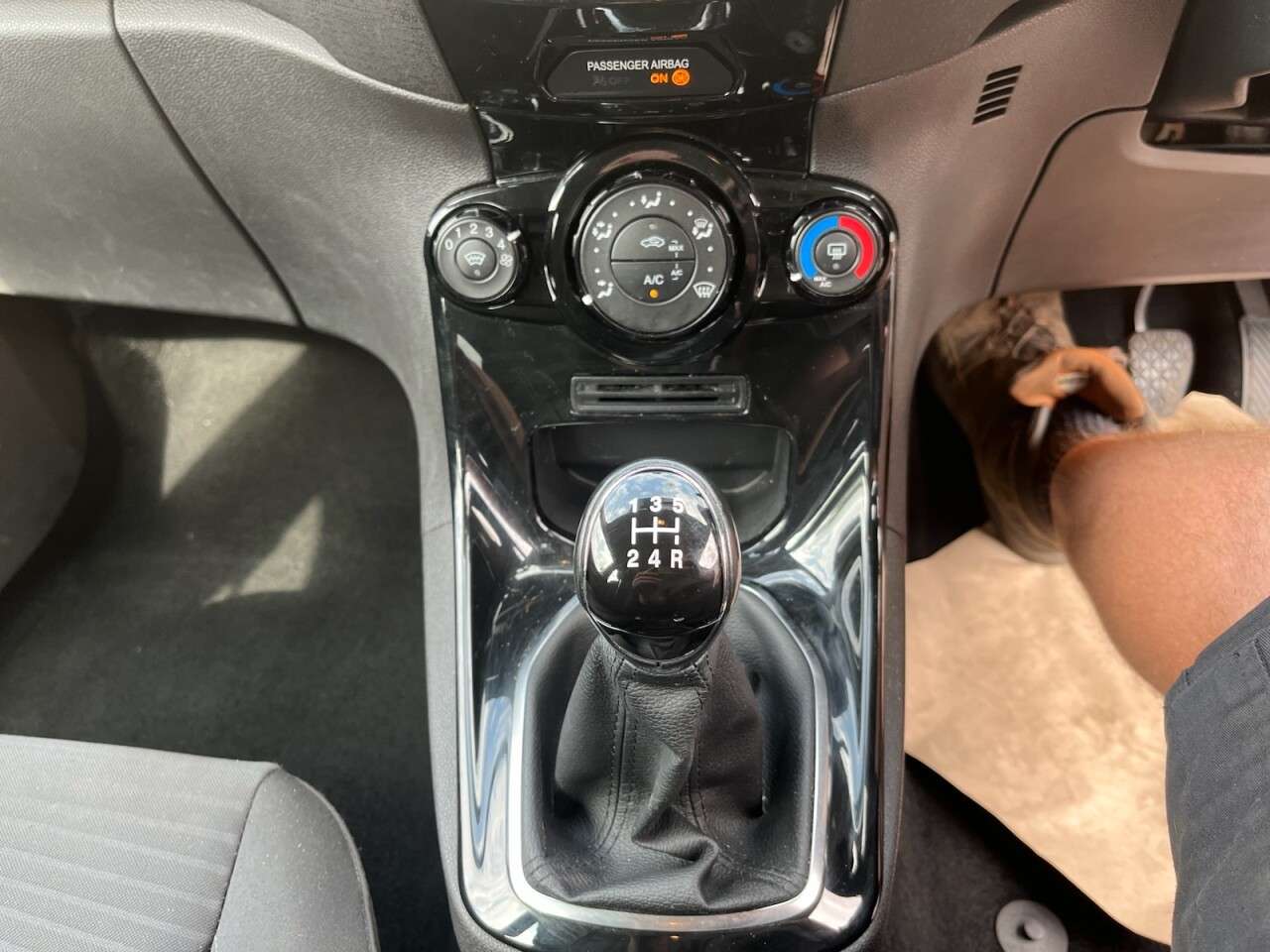 2015 FORD FIESTA 2015 FORD FIESTA