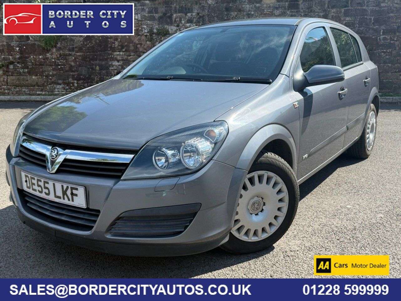 A 2005 VAUXHALL ASTRA 1.4i 16v Life Hatchback 5dr Petrol Manual (151 g/km, 89 bhp) A 2005 VAUXHALL ASTRA 1.4i 16v Life Hatchback 5dr Petrol Manual (151 g/km, 89 bhp)