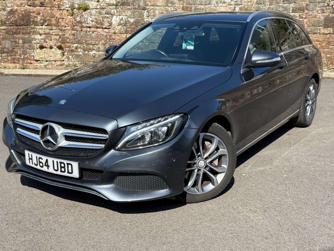 A 2014 MERCEDES-BENZ C CLASS 2.1 C250 BlueTEC Sport Estate 5dr Diesel G-Tronic+ Euro 6 (s/s) (204 ps) A 2014 MERCEDES-BENZ C CLASS 2.1 C250 BlueTEC Sport Estate 5dr Diesel G-Tronic+ Euro 6 (s/s) (204 ps)