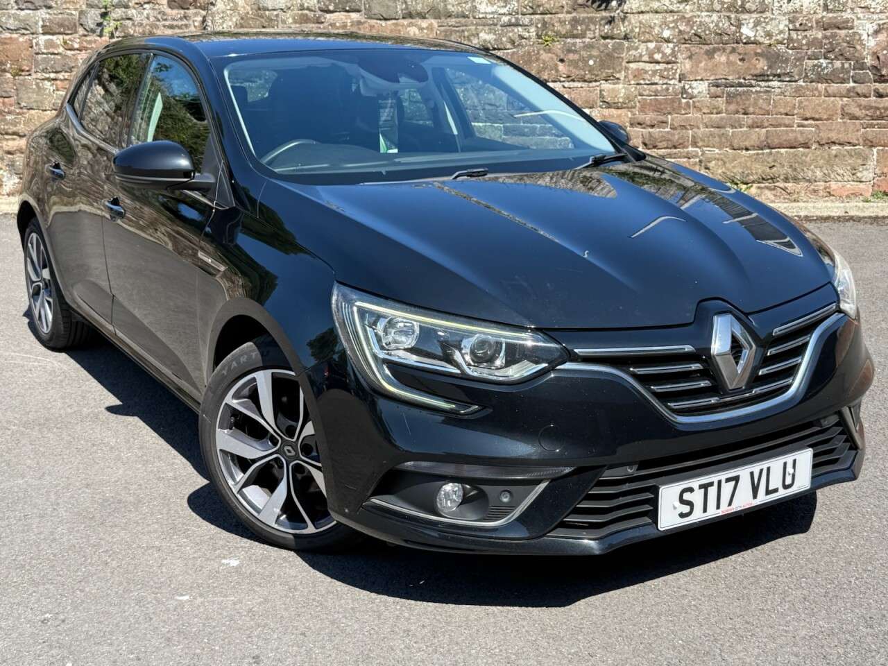 A 2017 RENAULT MEGANE 1.6 dCi Dynamique S Nav Hatchback 5dr Diesel Manual Euro 6 (s/s) (130 ps) A 2017 RENAULT MEGANE 1.6 dCi Dynamique S Nav Hatchback 5dr Diesel Manual Euro 6 (s/s) (130 ps)