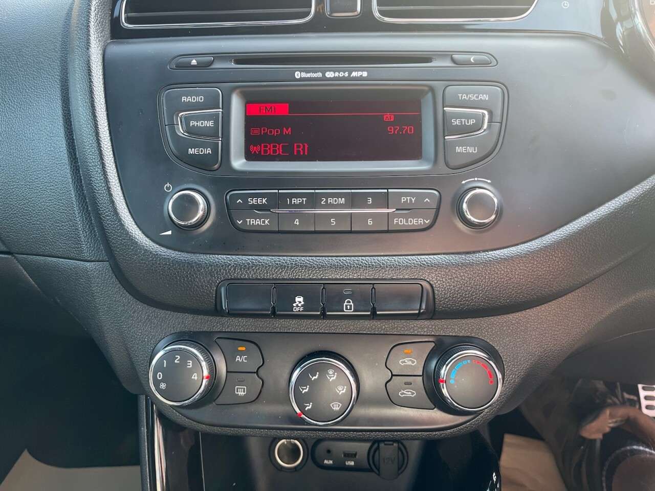 2015 KIA CEED 2015 KIA CEED