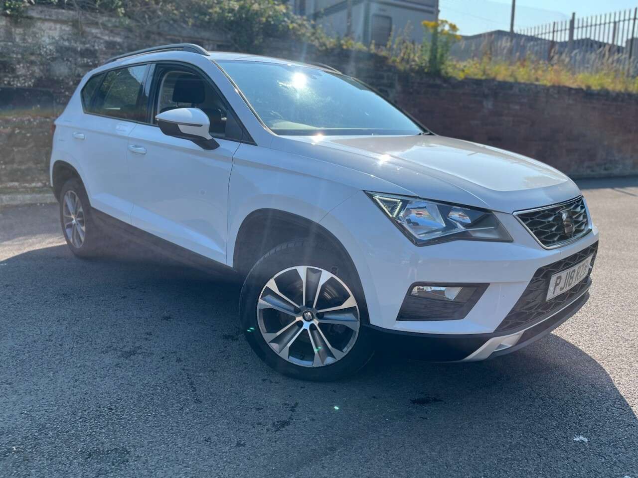 A 2018 SEAT ATECA 1.6 TDI Ecomotive SE SUV 5dr Diesel Manual Euro 6 (s/s) (115 ps) A 2018 SEAT ATECA 1.6 TDI Ecomotive SE SUV 5dr Diesel Manual Euro 6 (s/s) (115 ps)