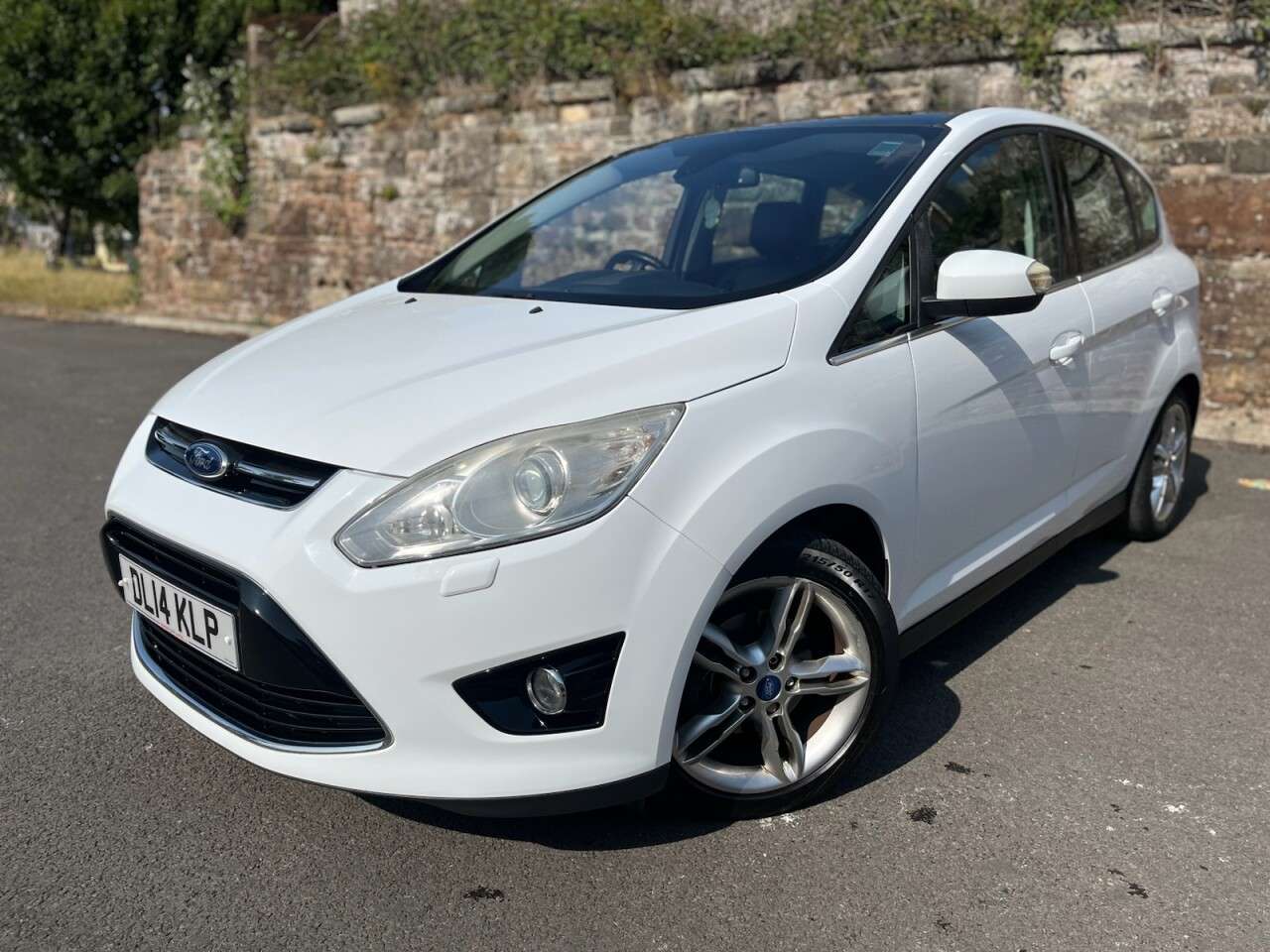 A 2014 FORD C-MAX 1.6 TDCi Titanium X MPV 5dr Diesel Manual Euro 5 (115 ps) A 2014 FORD C-MAX 1.6 TDCi Titanium X MPV 5dr Diesel Manual Euro 5 (115 ps)