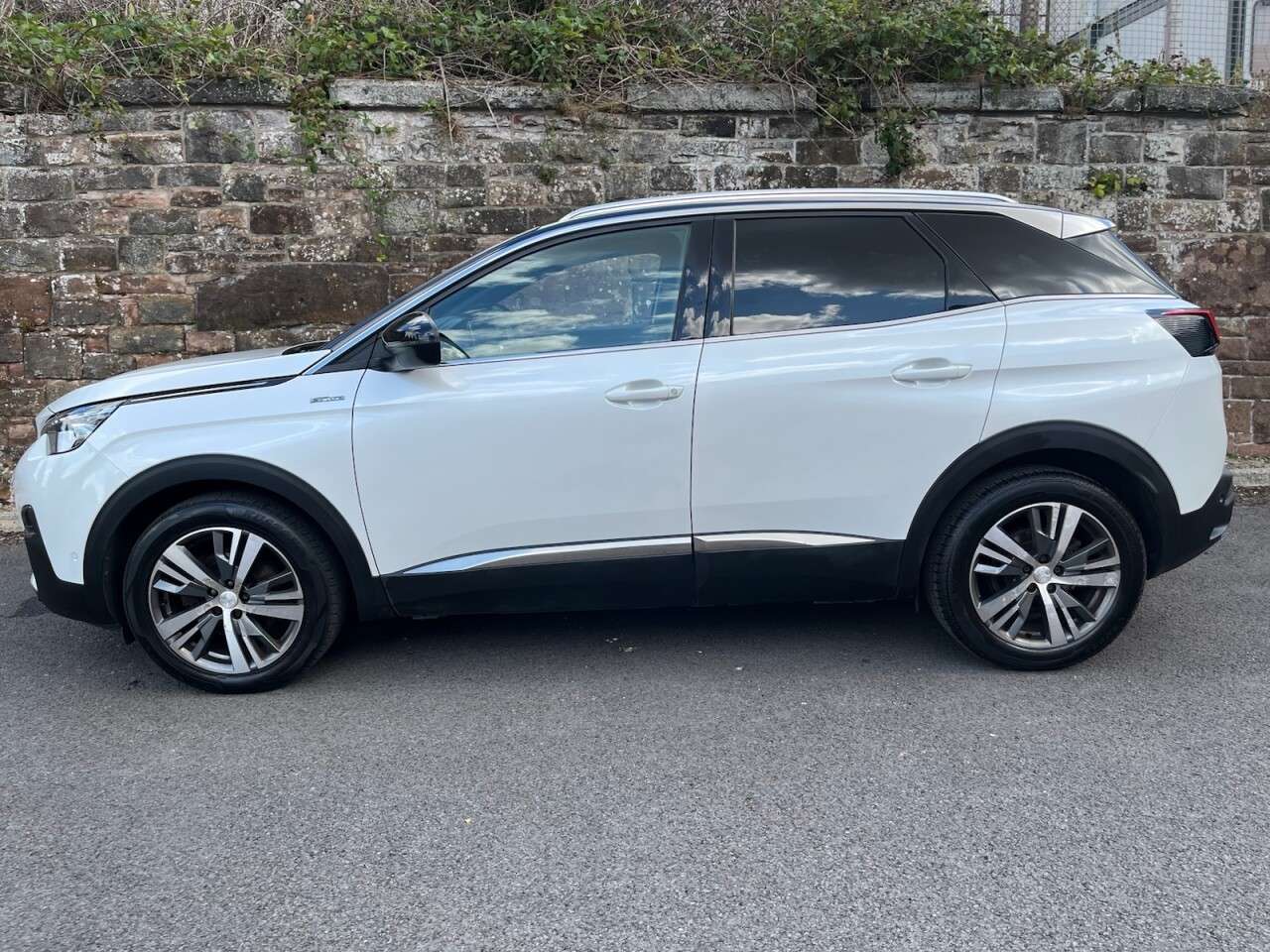 2019 PEUGEOT 3008 2019 PEUGEOT 3008