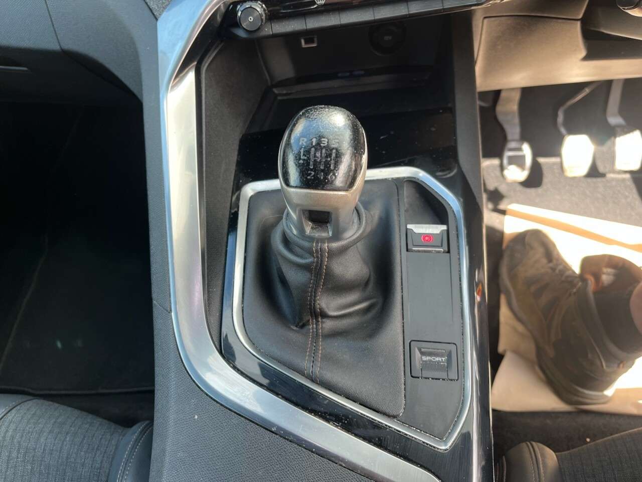 2019 PEUGEOT 3008 2019 PEUGEOT 3008