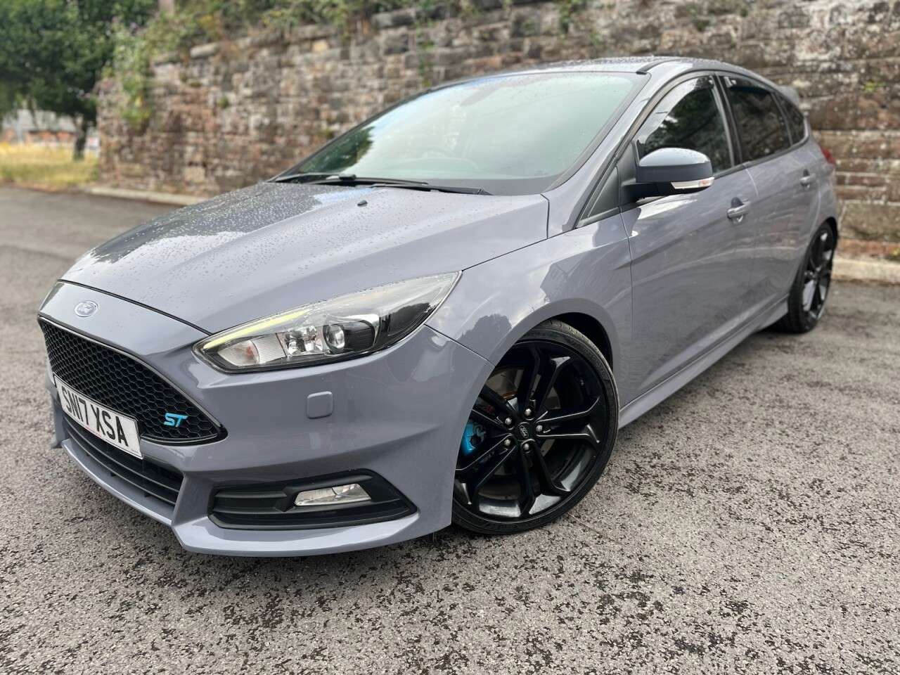 A 2017 FORD FOCUS 2.0 TDCi ST-3 Hatchback 5dr Diesel Manual Euro 6 (s/s) (185 ps) A 2017 FORD FOCUS 2.0 TDCi ST-3 Hatchback 5dr Diesel Manual Euro 6 (s/s) (185 ps)