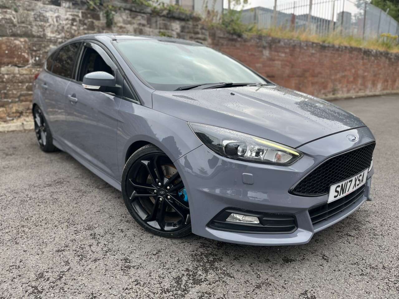 A 2017 FORD FOCUS 2.0 TDCi ST-3 Hatchback 5dr Diesel Manual Euro 6 (s/s) (185 ps) A 2017 FORD FOCUS 2.0 TDCi ST-3 Hatchback 5dr Diesel Manual Euro 6 (s/s) (185 ps)