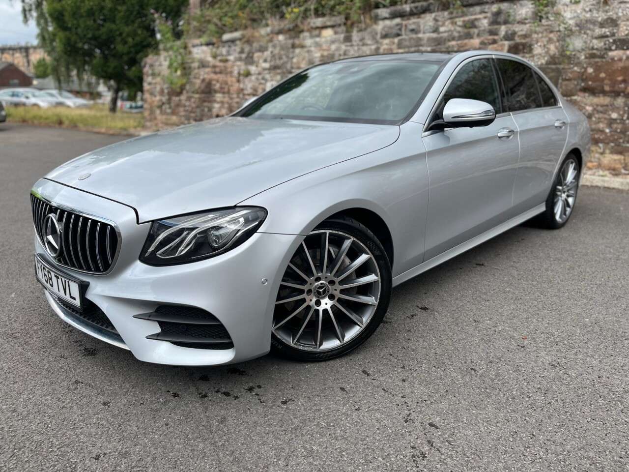 A 2018 MERCEDES-BENZ E CLASS 2.0 E220d AMG Line (Premium) Saloon 4dr Diesel G-Tronic+ Euro 6 (s/s) (194 A 2018 MERCEDES-BENZ E CLASS 2.0 E220d AMG Line (Premium) Saloon 4dr Diesel G-Tronic+ Euro 6 (s/s) (194