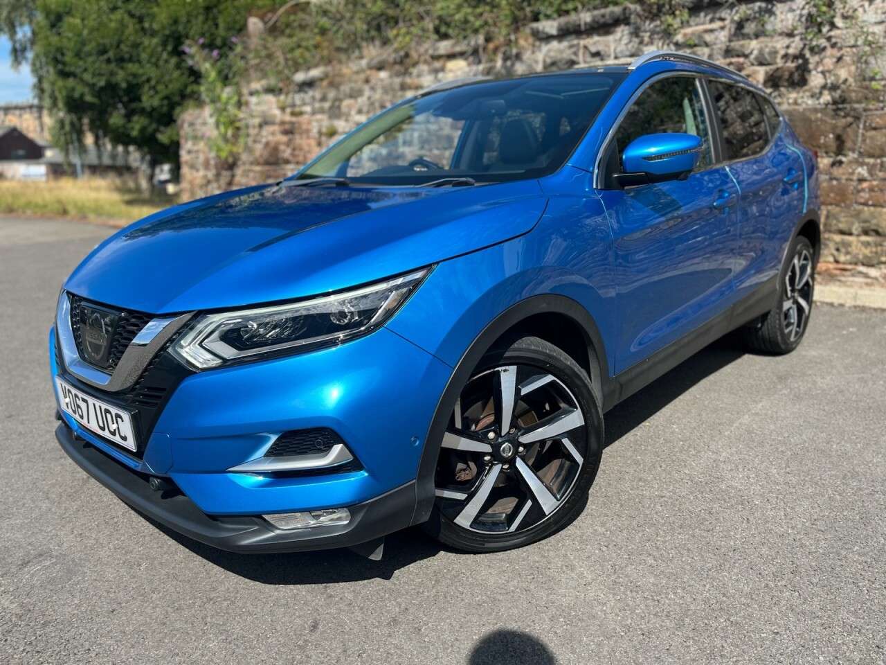 A 2017 NISSAN QASHQAI 1.6 dCi Tekna SUV 5dr Diesel XTRON Euro 6 (s/s) (130 ps) A 2017 NISSAN QASHQAI 1.6 dCi Tekna SUV 5dr Diesel XTRON Euro 6 (s/s) (130 ps)