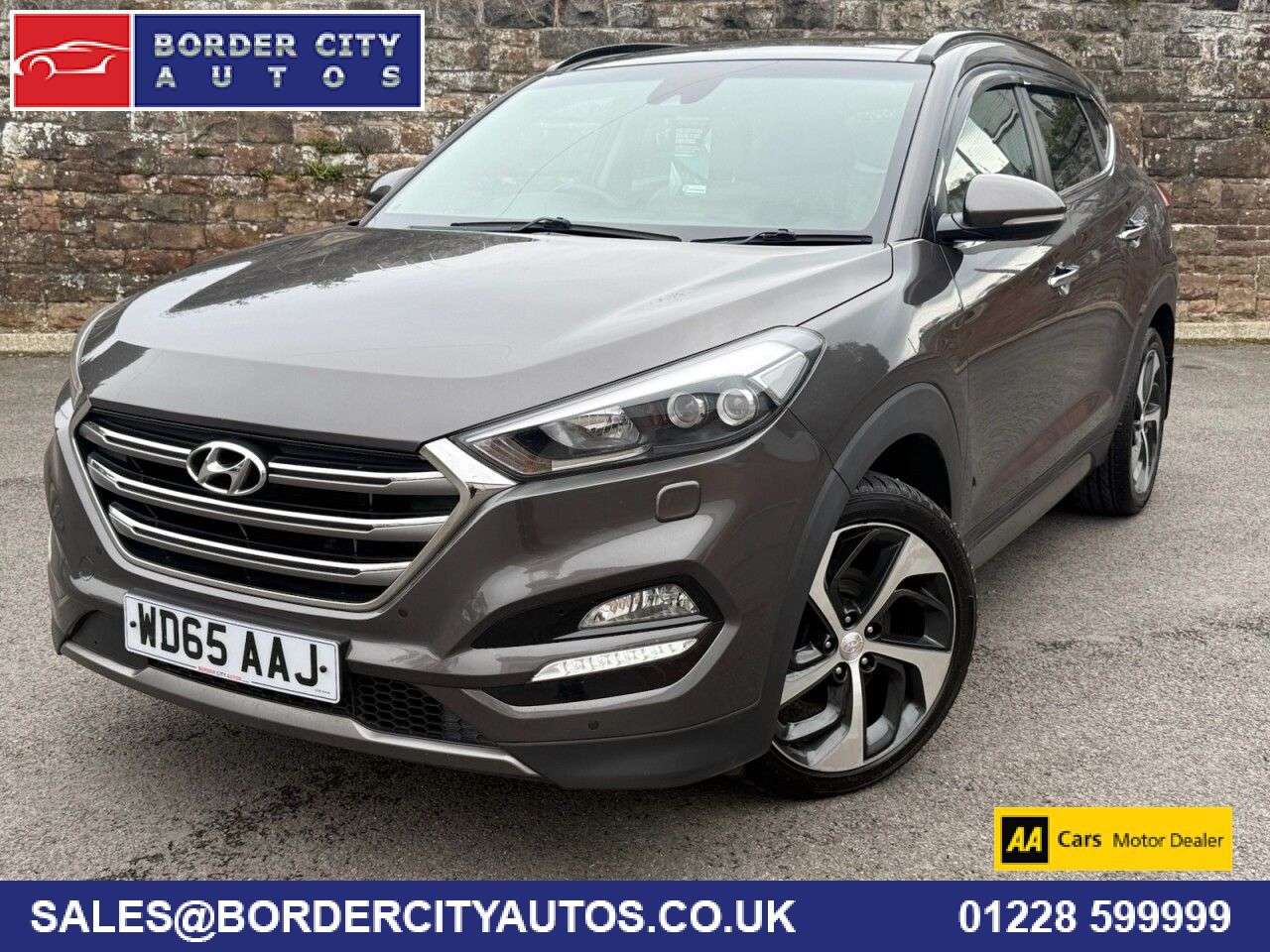 A 2015 HYUNDAI TUCSON 2.0 CRDi Premium SE SUV 5dr Diesel Manual 4WD Euro 6 (185 ps) A 2015 HYUNDAI TUCSON 2.0 CRDi Premium SE SUV 5dr Diesel Manual 4WD Euro 6 (185 ps)