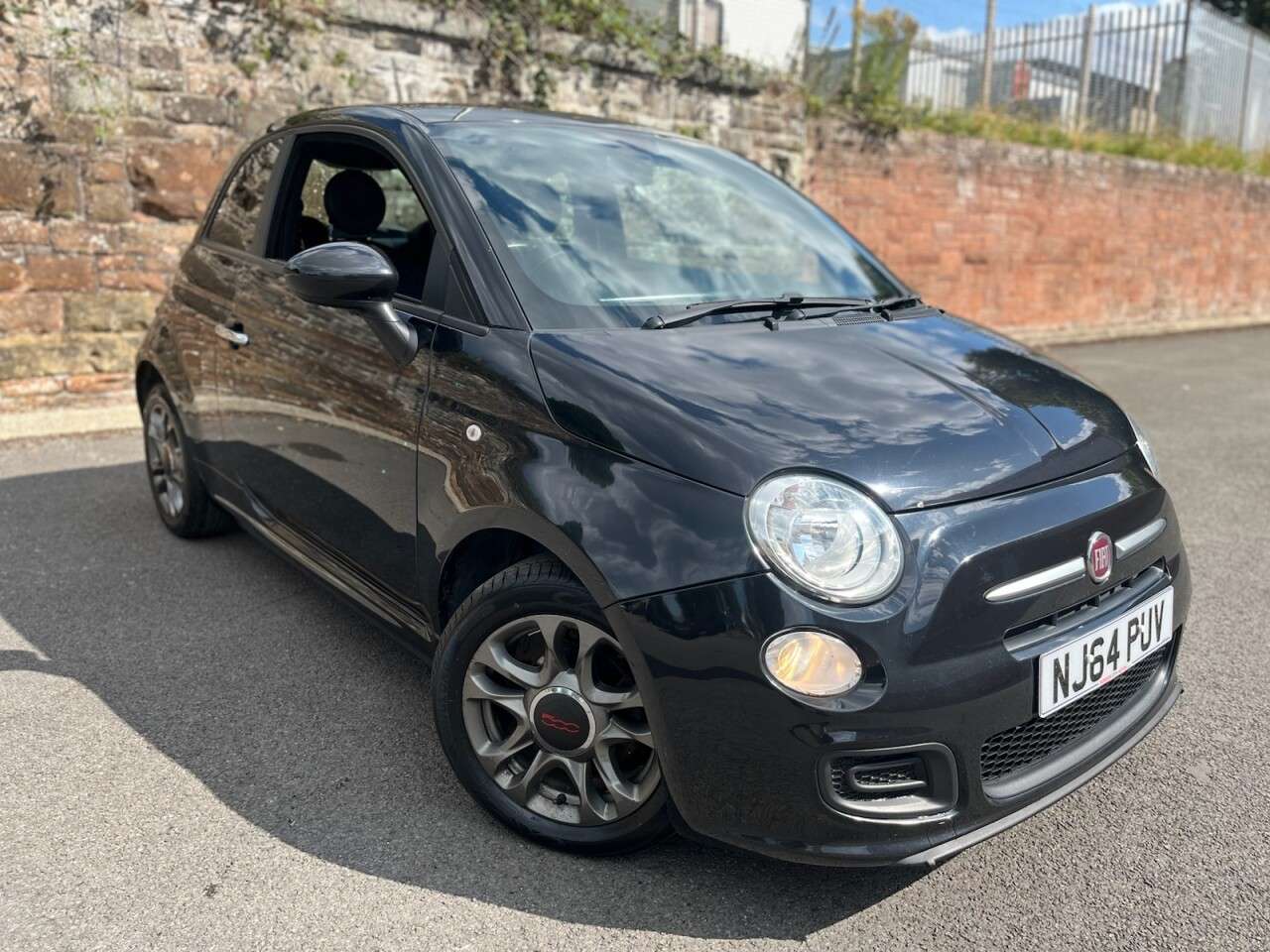 A 2014 FIAT 500 1.2 S Hatchback 3dr Petrol Manual Euro 6 (s/s) (69 bhp) A 2014 FIAT 500 1.2 S Hatchback 3dr Petrol Manual Euro 6 (s/s) (69 bhp)