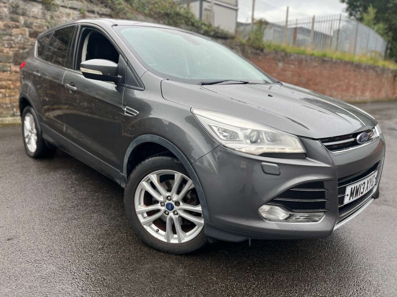 A 2013 FORD KUGA 2.0 TDCi Titanium X SUV 5dr Diesel Powershift AWD Euro 5 (163 ps) A 2013 FORD KUGA 2.0 TDCi Titanium X SUV 5dr Diesel Powershift AWD Euro 5 (163 ps)