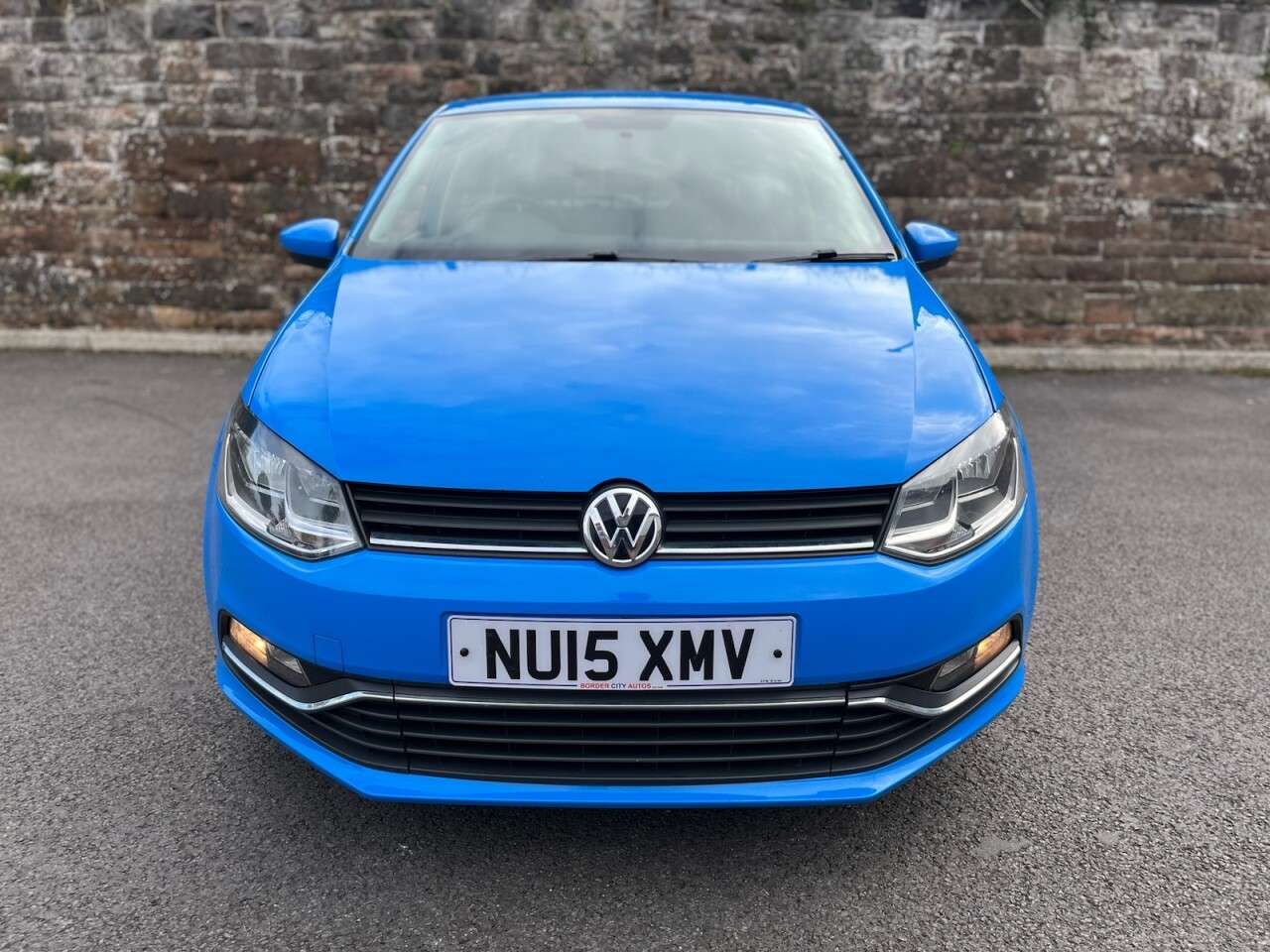 A 2015 VOLKSWAGEN POLO 1.0 BlueMotion Tech SE Hatchback 5dr Petrol Manual Euro 6 (s/s) (60 ps) A 2015 VOLKSWAGEN POLO 1.0 BlueMotion Tech SE Hatchback 5dr Petrol Manual Euro 6 (s/s) (60 ps)