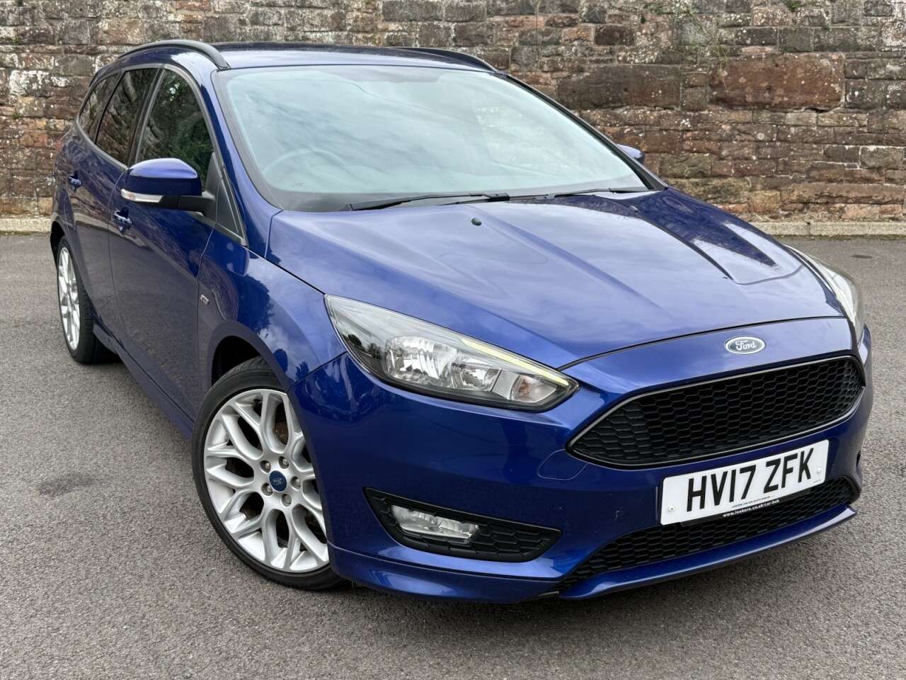 A 2017 FORD FOCUS 1.5 TDCi EcoBoost ST-Line Estate 5dr Diesel Manual Euro 6 (s/s) (120 ps) A 2017 FORD FOCUS 1.5 TDCi EcoBoost ST-Line Estate 5dr Diesel Manual Euro 6 (s/s) (120 ps)