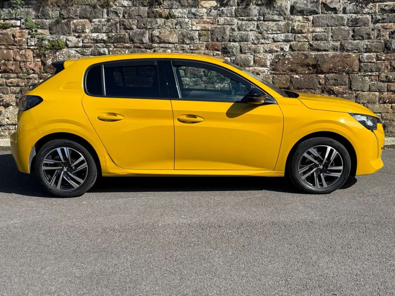 2022 PEUGEOT 208 2022 PEUGEOT 208