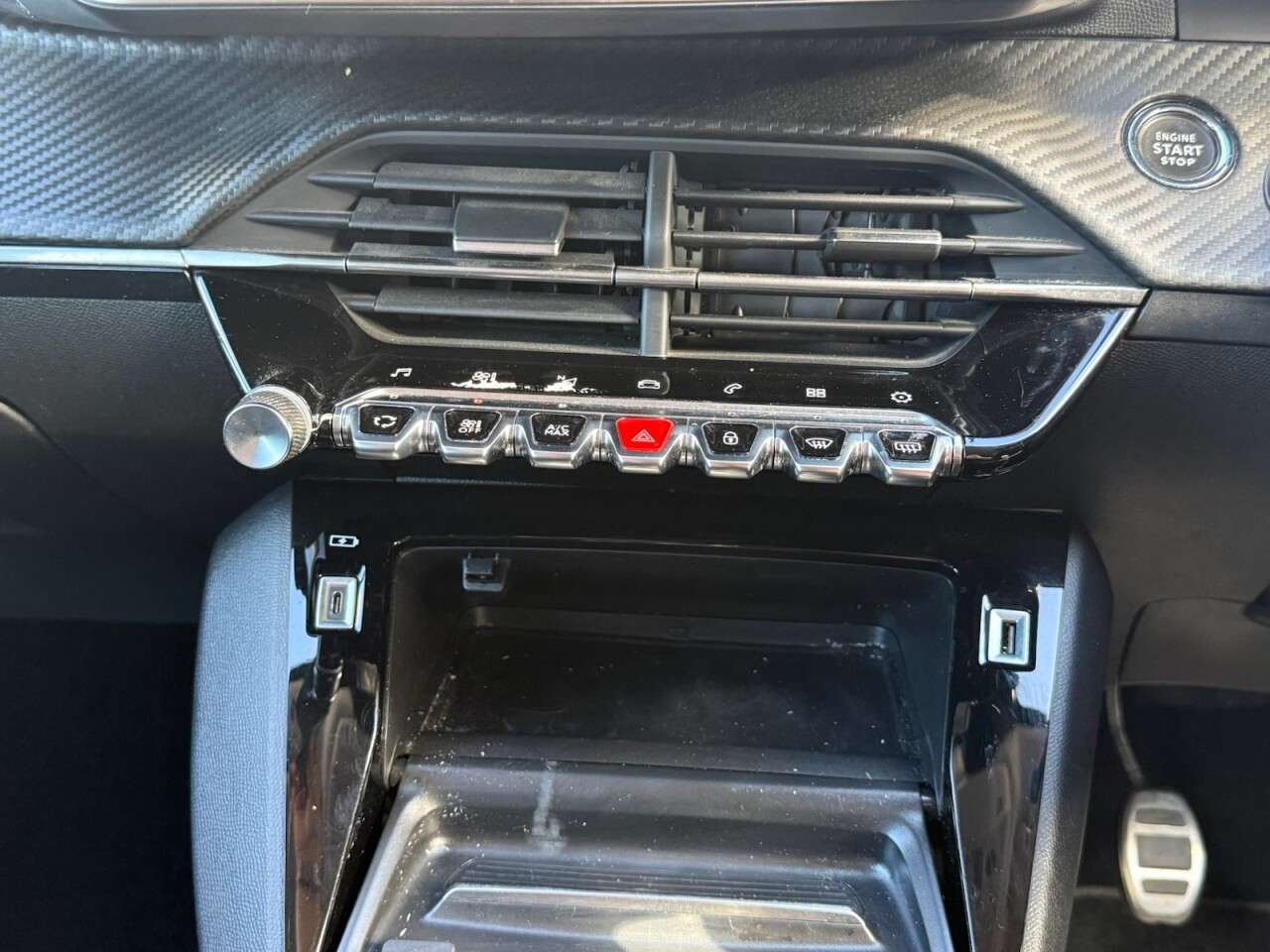 2022 PEUGEOT 208 2022 PEUGEOT 208