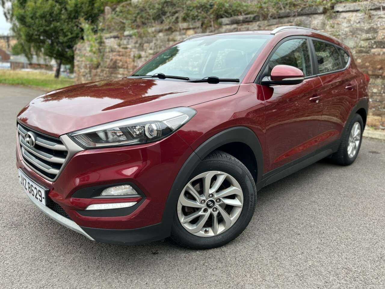 A 2016 HYUNDAI TUCSON 1.7 CRDi Blue Drive SE Nav SUV 5dr Diesel DCT Euro 6 (s/s) (141 ps) A 2016 HYUNDAI TUCSON 1.7 CRDi Blue Drive SE Nav SUV 5dr Diesel DCT Euro 6 (s/s) (141 ps)
