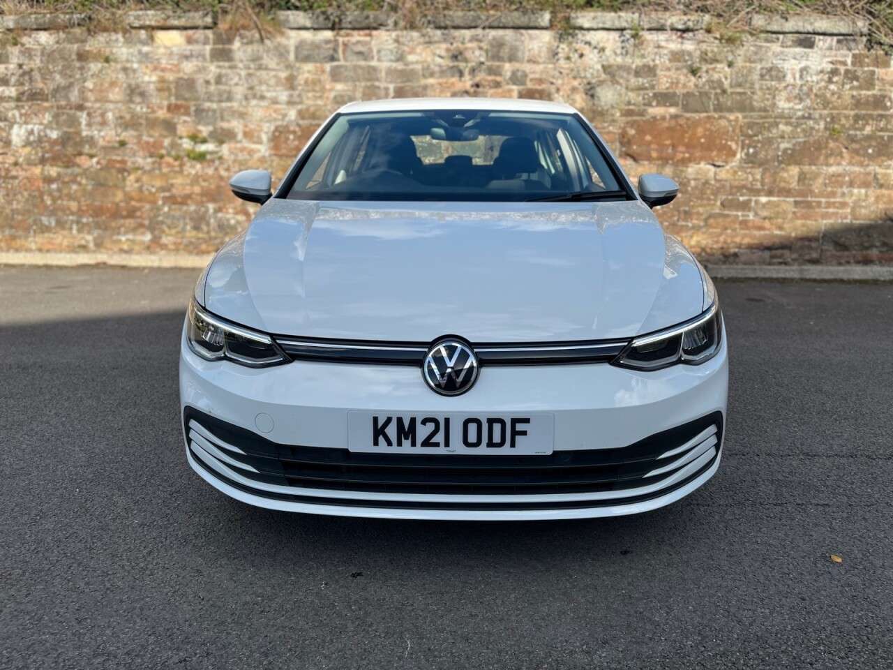 A 2021 VOLKSWAGEN GOLF 2.0 TDI Life Hatchback 5dr Diesel Manual Euro 6 (s/s) (115 ps) A 2021 VOLKSWAGEN GOLF 2.0 TDI Life Hatchback 5dr Diesel Manual Euro 6 (s/s) (115 ps)