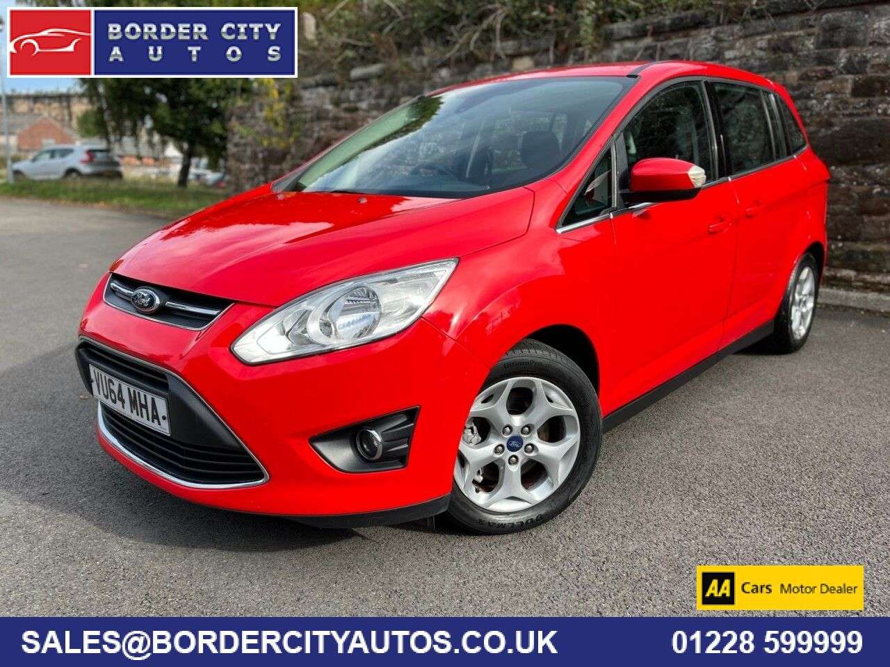 A 2014 FORD GRAND C-MAX 1.6 TDCi Zetec MPV 5dr Diesel Manual Euro 5 (115 ps) A 2014 FORD GRAND C-MAX 1.6 TDCi Zetec MPV 5dr Diesel Manual Euro 5 (115 ps)