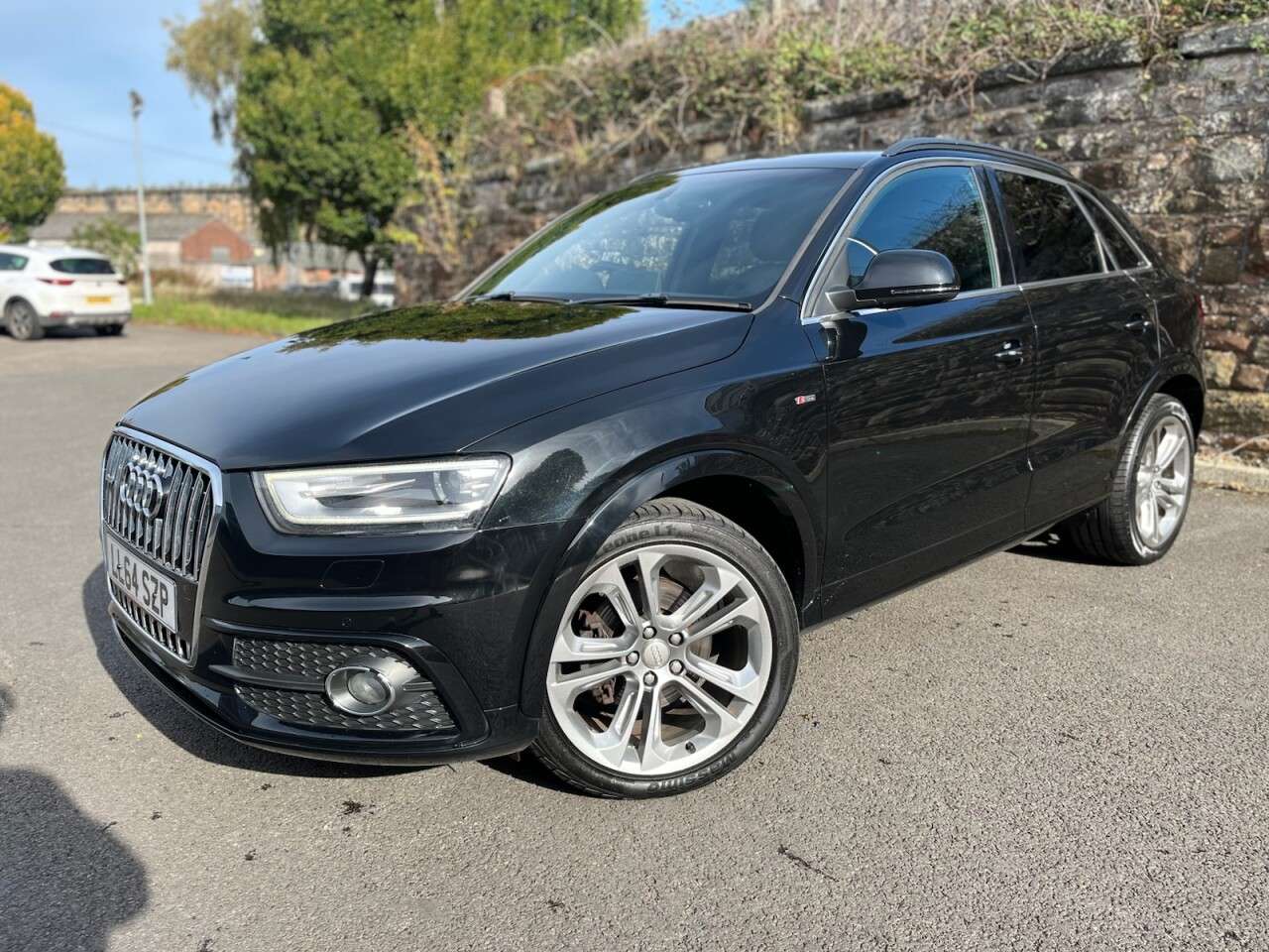 A 2014 AUDI Q3 2.0 TDI S line Plus SUV 5dr Diesel Manual quattro Euro 5 (s/s) (177 ps) A 2014 AUDI Q3 2.0 TDI S line Plus SUV 5dr Diesel Manual quattro Euro 5 (s/s) (177 ps)