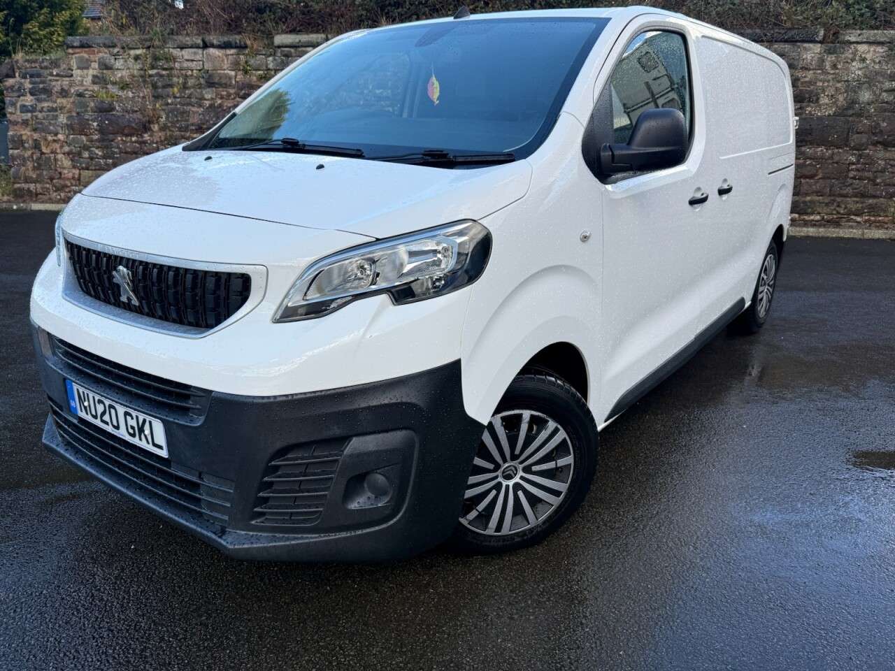 A 2020 PEUGEOT EXPERT 1.5 BlueHDi 1000 Professional Standard Panel Van 6dr Diesel Manual MWB Euro A 2020 PEUGEOT EXPERT 1.5 BlueHDi 1000 Professional Standard Panel Van 6dr Diesel Manual MWB Euro