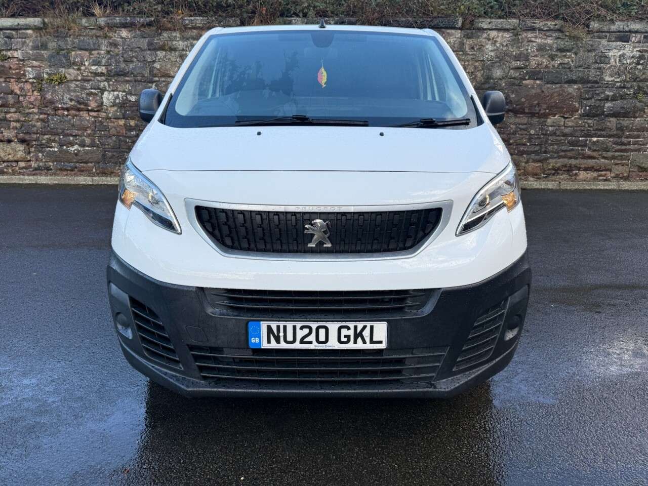 A 2020 PEUGEOT EXPERT 1.5 BlueHDi 1000 Professional Standard Panel Van 6dr Diesel Manual MWB Euro A 2020 PEUGEOT EXPERT 1.5 BlueHDi 1000 Professional Standard Panel Van 6dr Diesel Manual MWB Euro